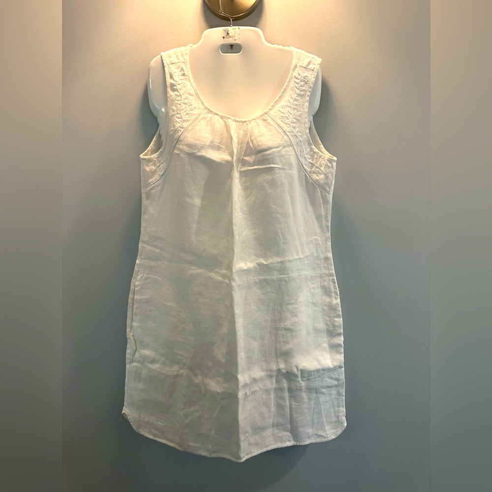Malvin  white lined linen dress with embroidery detail and pockets size M…